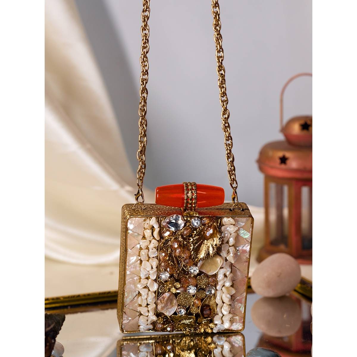 SWISNI Women Gold MOP Clutch