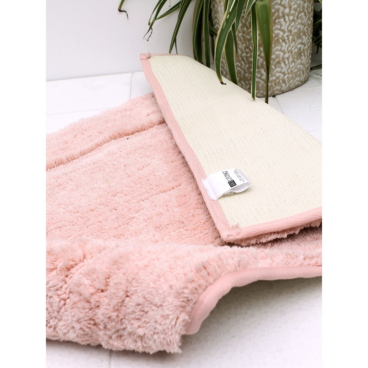 AVI LIVING Anti Microbial AVICLEAN Bathmat with Non Slip: Buy AVI ...