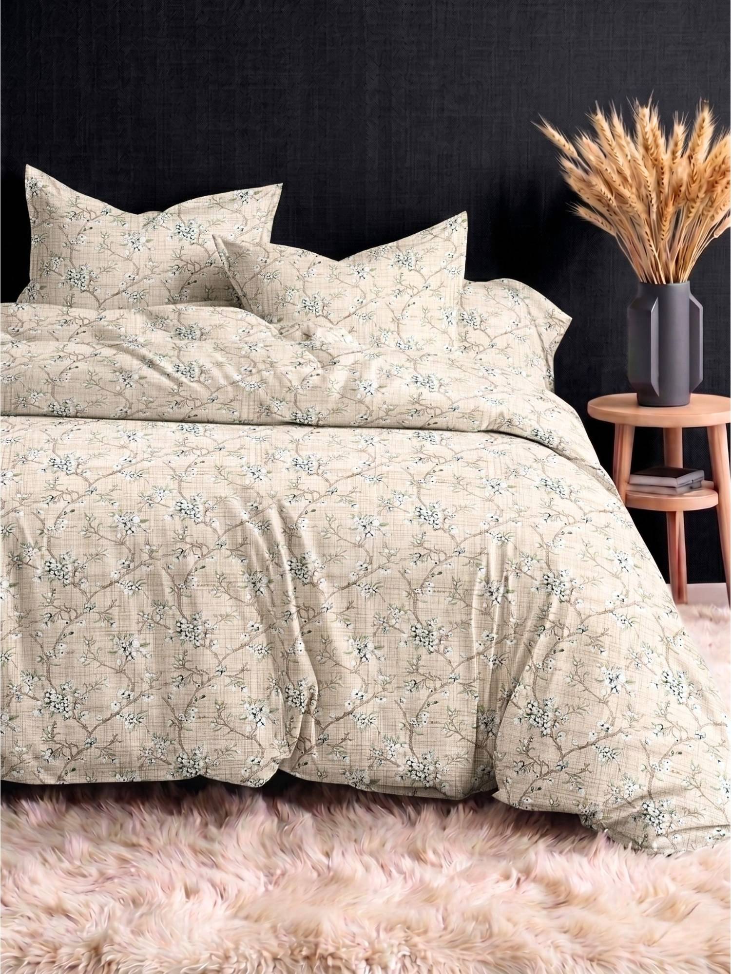 the White Moss Beige Foliage 210Tc Cotton Bedsheet with 2 Pillow Covers (King)