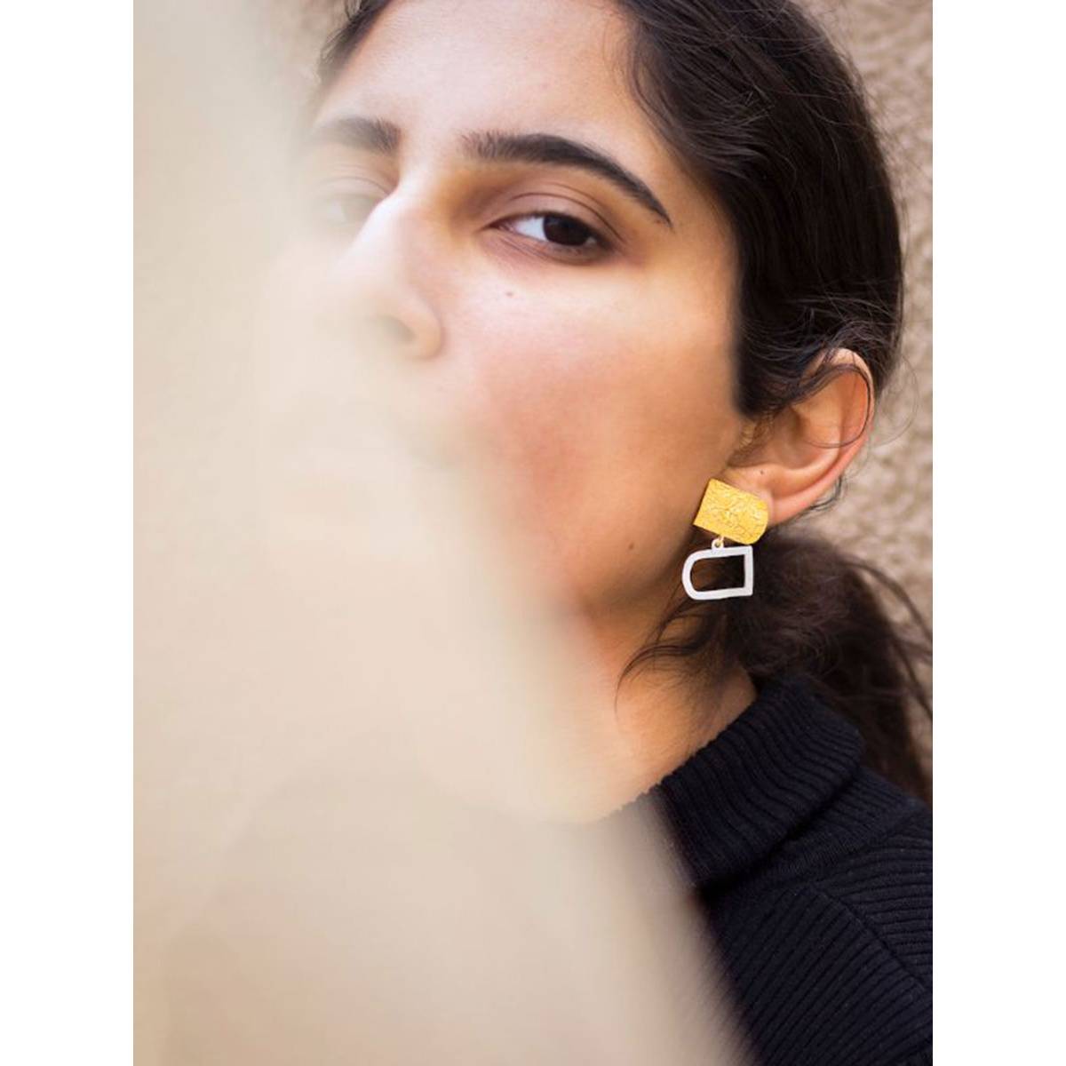 Mitali Jain Dey Dual Tone Texture Earrings