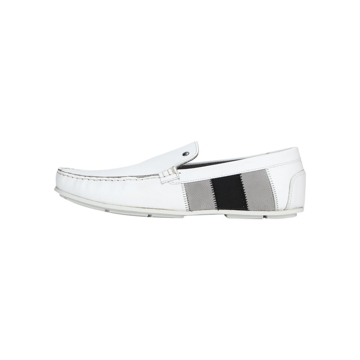 Red tape deals white loafers