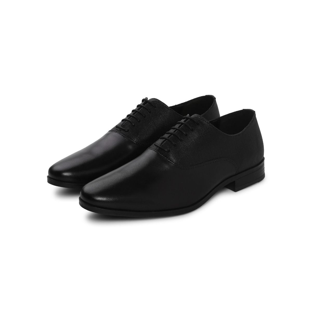 Buy Red Tape Men Black Oxfords Shoes Online
