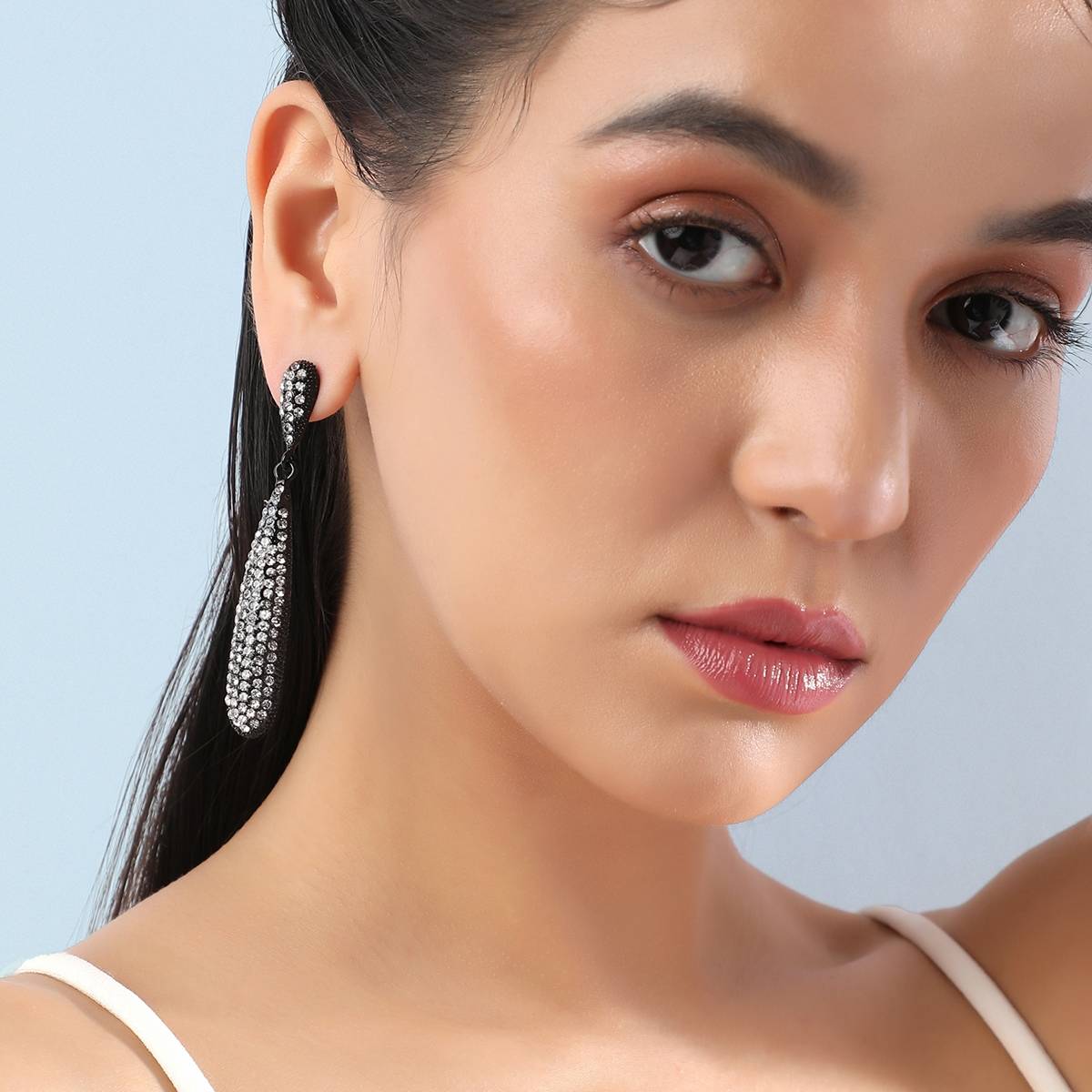 SOHI Women Bling Almond Drop Earrings