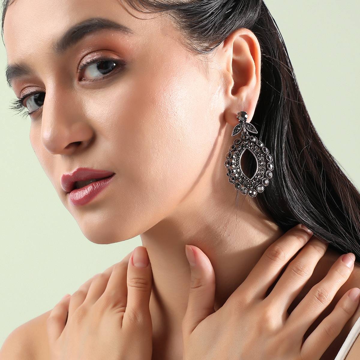 SOHI Women Embellished Hollow Eye Drop Earrings