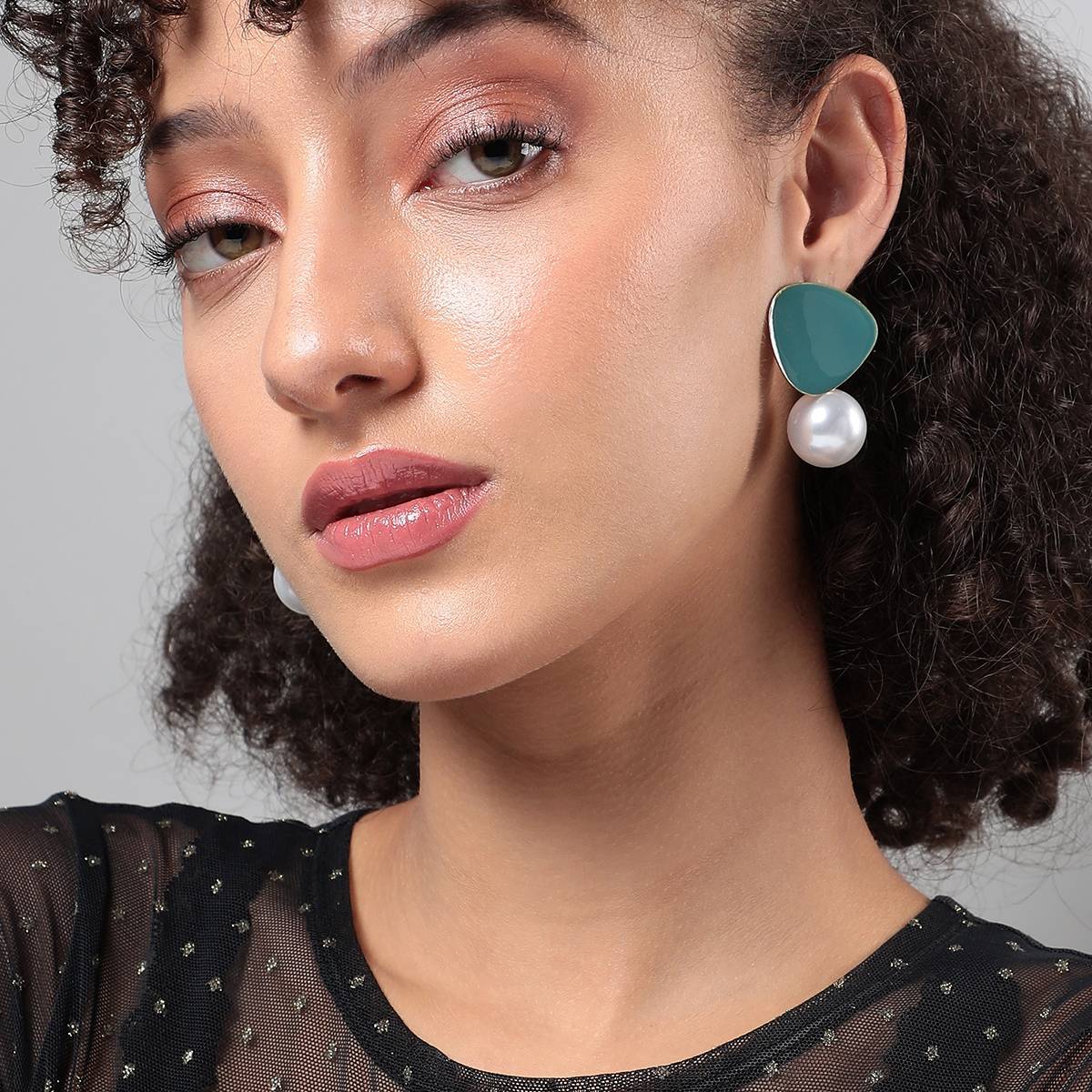 SOHI Women Dewdrop Gala Drop Earrings