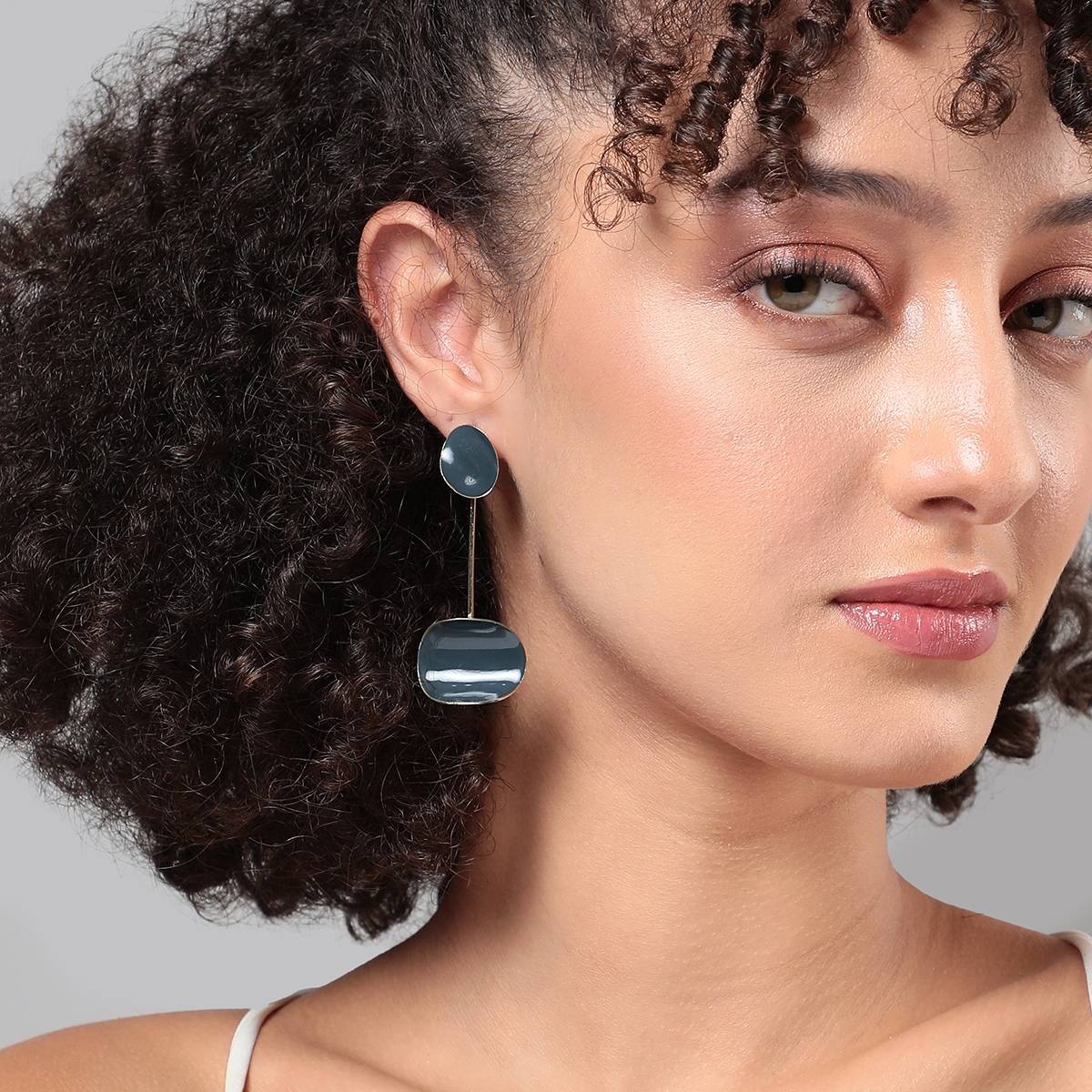 SOHI Women Stone Charm Drop Earrings