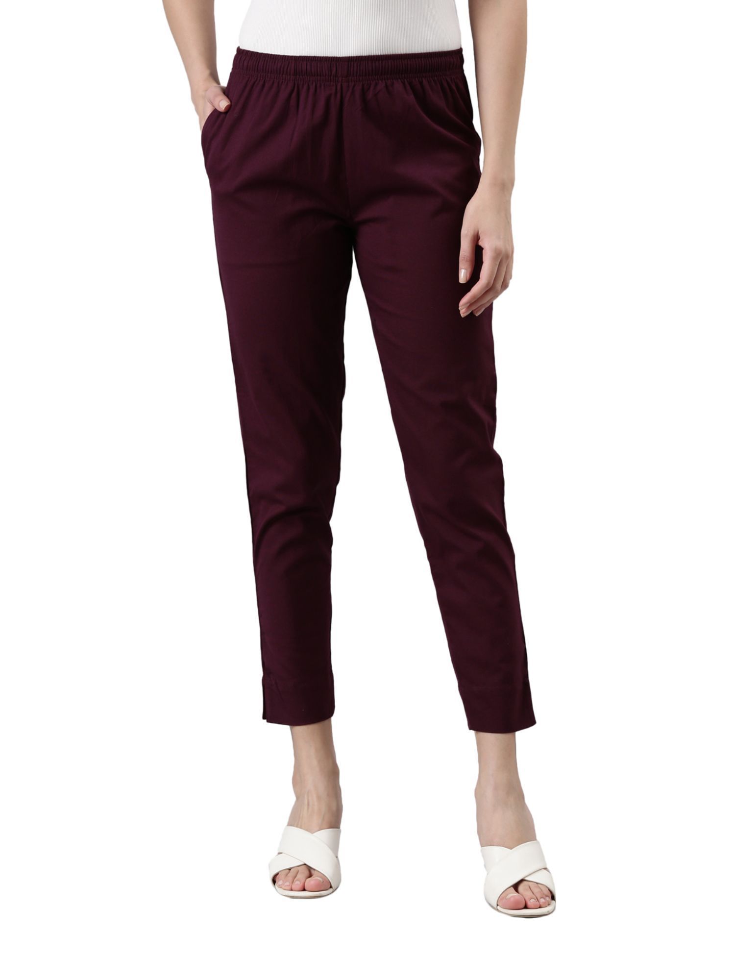 Mom's Complete Guide to Styling Burgundy Pants (with free printable!) -  Easy Fashion for Moms
