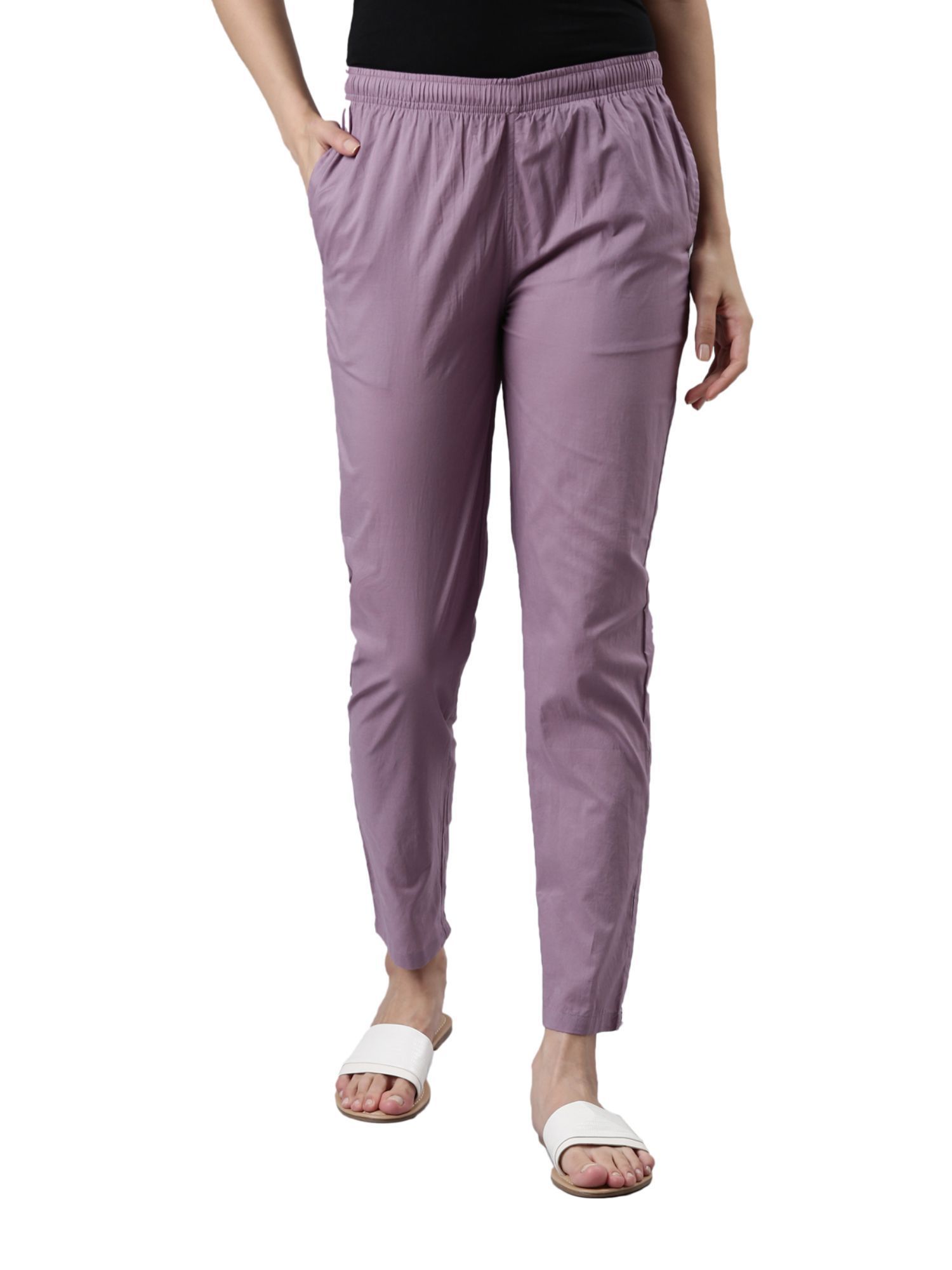 How to Wear Purple Jeans: 15 Stylish & Feminine Outfit Ideas - FMag.com