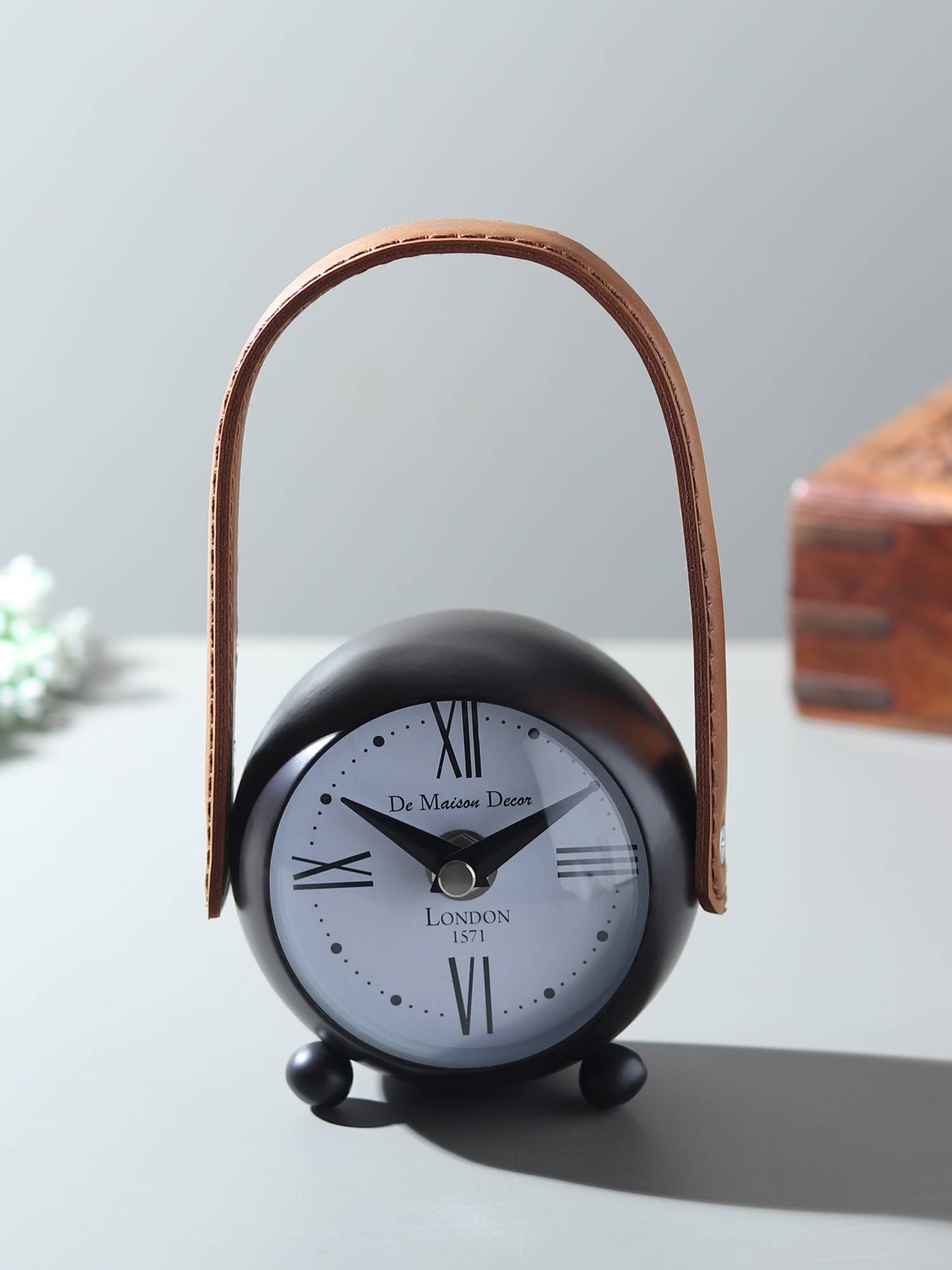 De Maison Decor Black Bellamy Table Clock