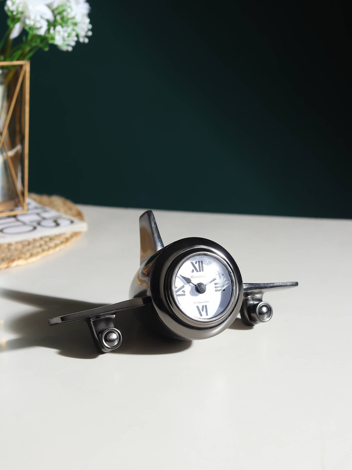 De Maison Decor Silver Retro Wing Table Clock