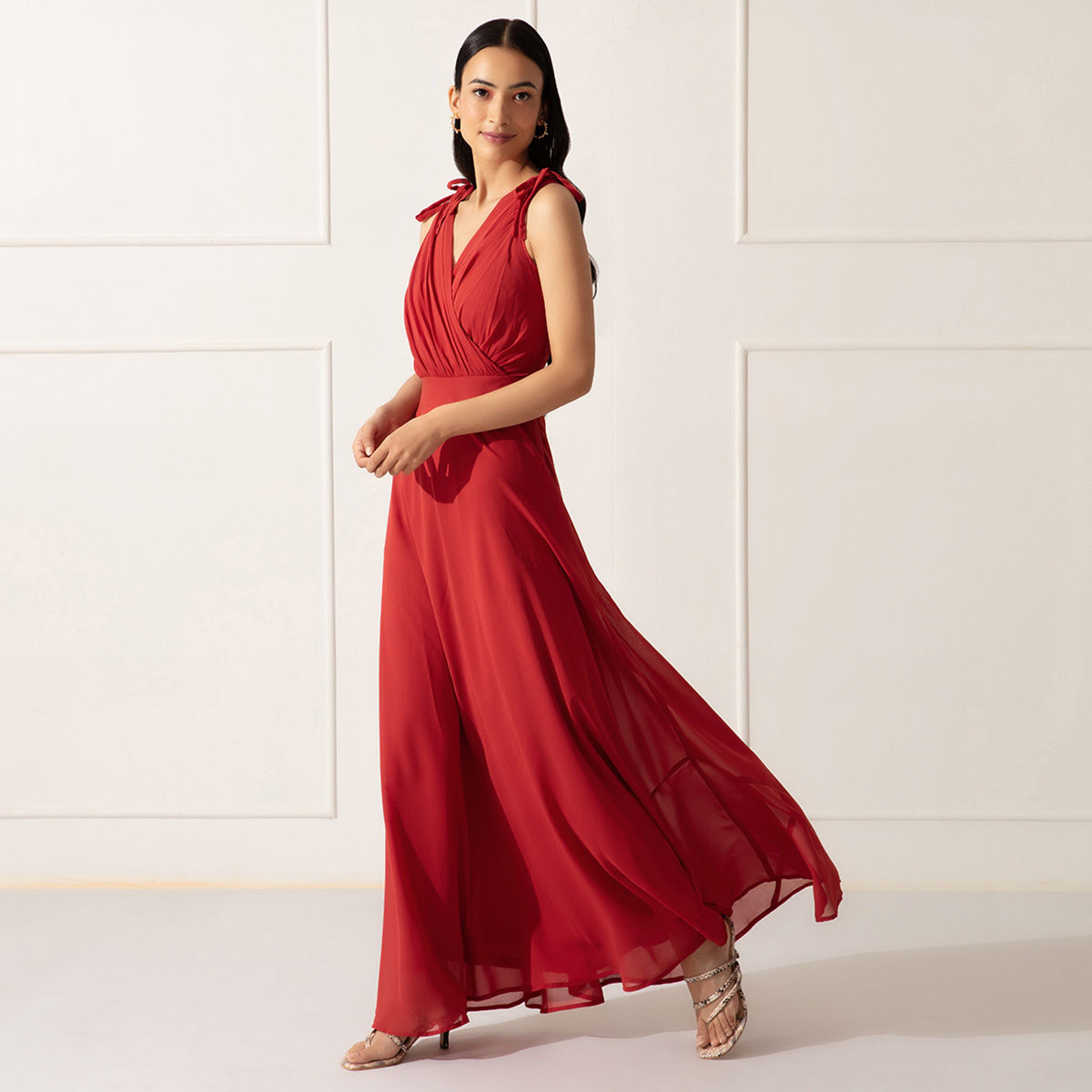 Buy Twenty Dresses by Nykaa Fashion Rust Solid V Neck Maxi Dress Online