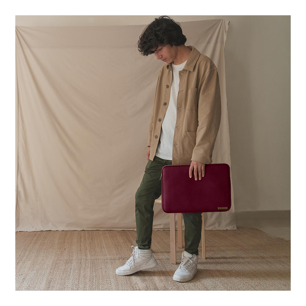 Dailyobjects Burgundy Vegan Leather Zippered Sleeve For Laptop/macbook