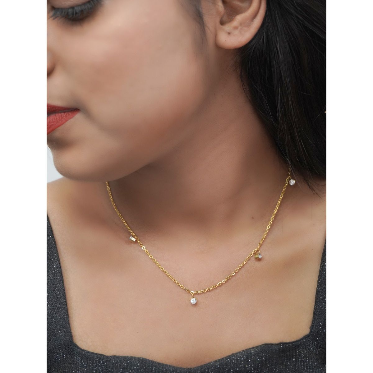 14k gold, juvenile: delicate gold chain with a small diamond pendant -  schmuckwerk-shop.de
