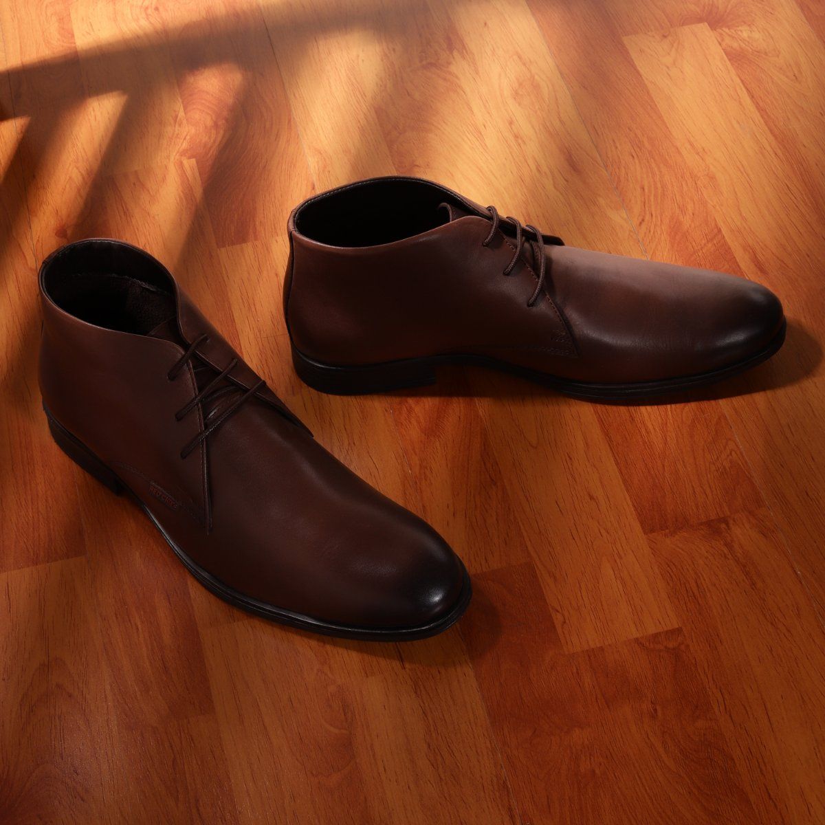 nike red high ankle shoes