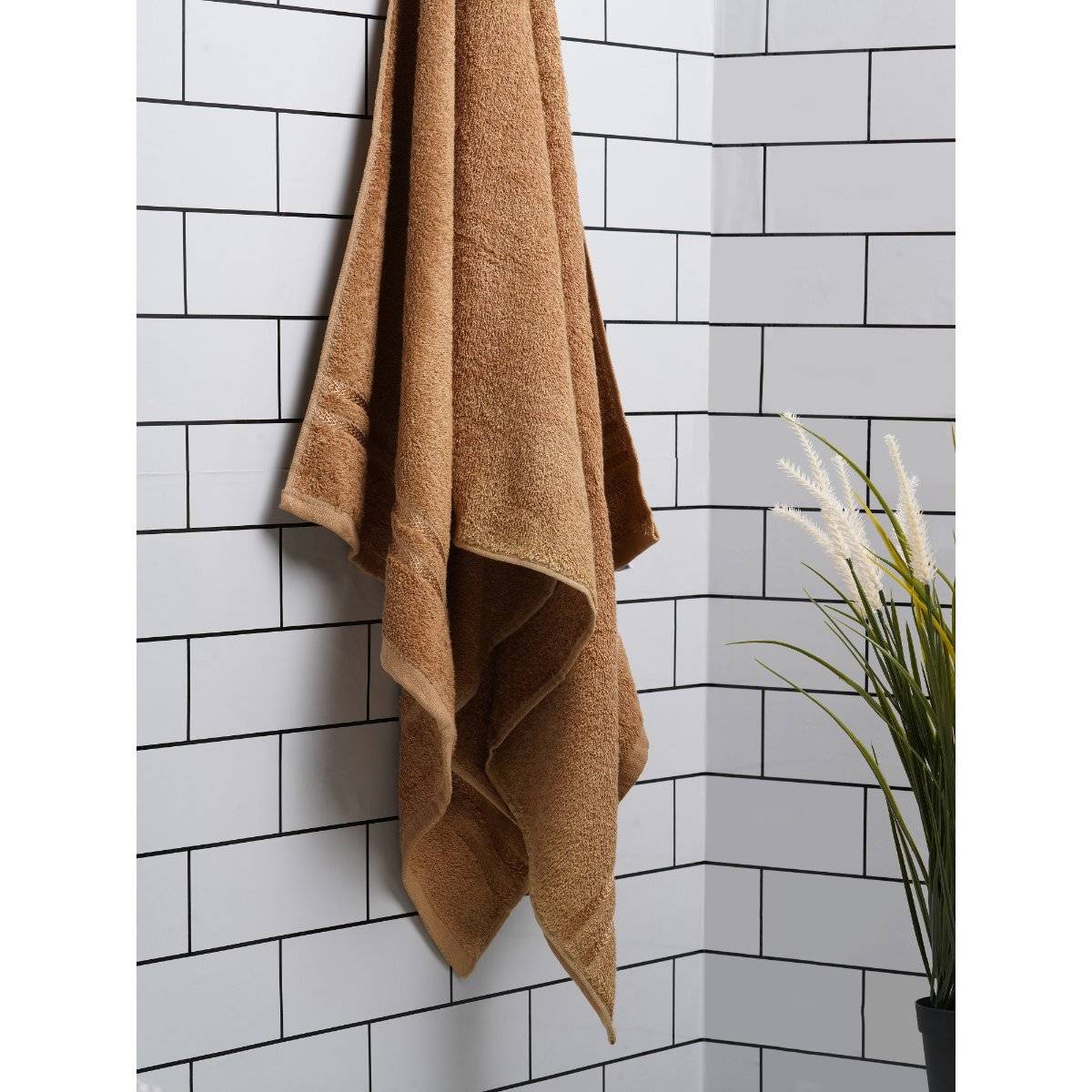 Welspun Cotton Bath Towel Quick Dry High Absorbency Attractive Bordertan