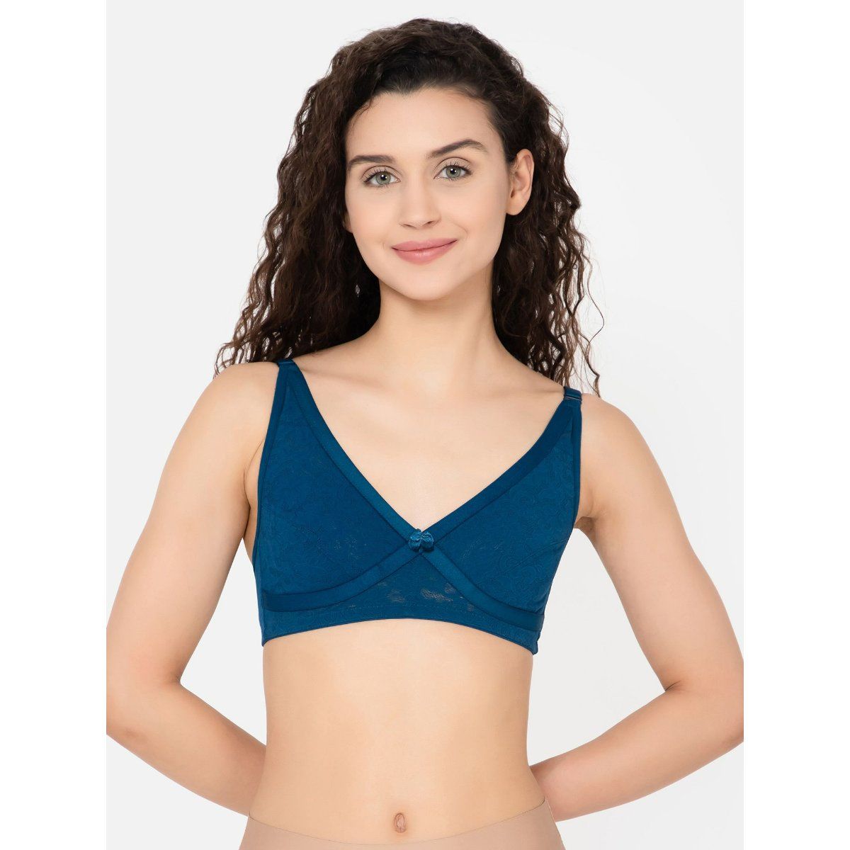 Buy Clovia Lace Solid Non-Padded Full Cup Wire Free T-shirt Bra