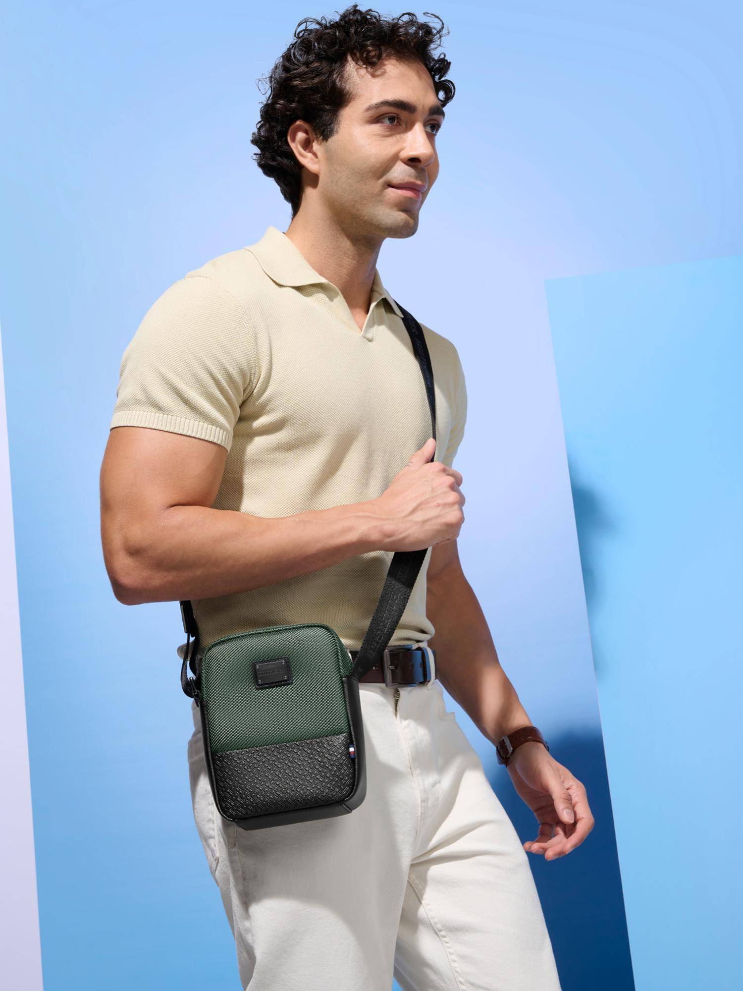 Tommy Hilfiger Unisex Crossbody Sling Bag Solva - Olive