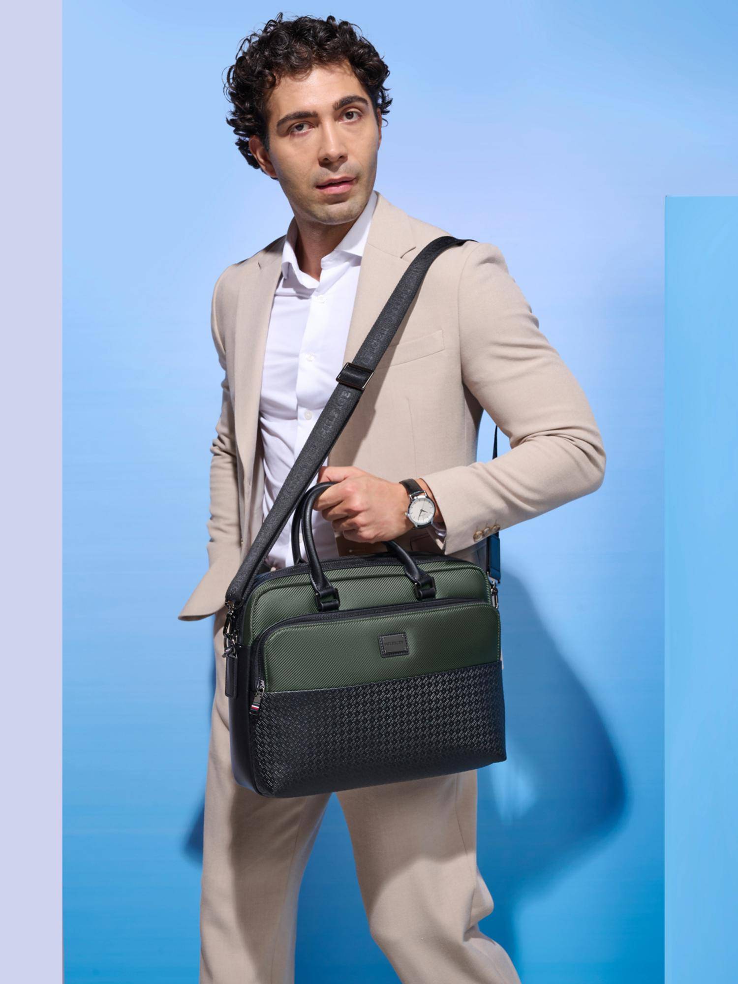 Tommy Hilfiger Unisex Treko Messenger Bag With Detachable Strap - Olive