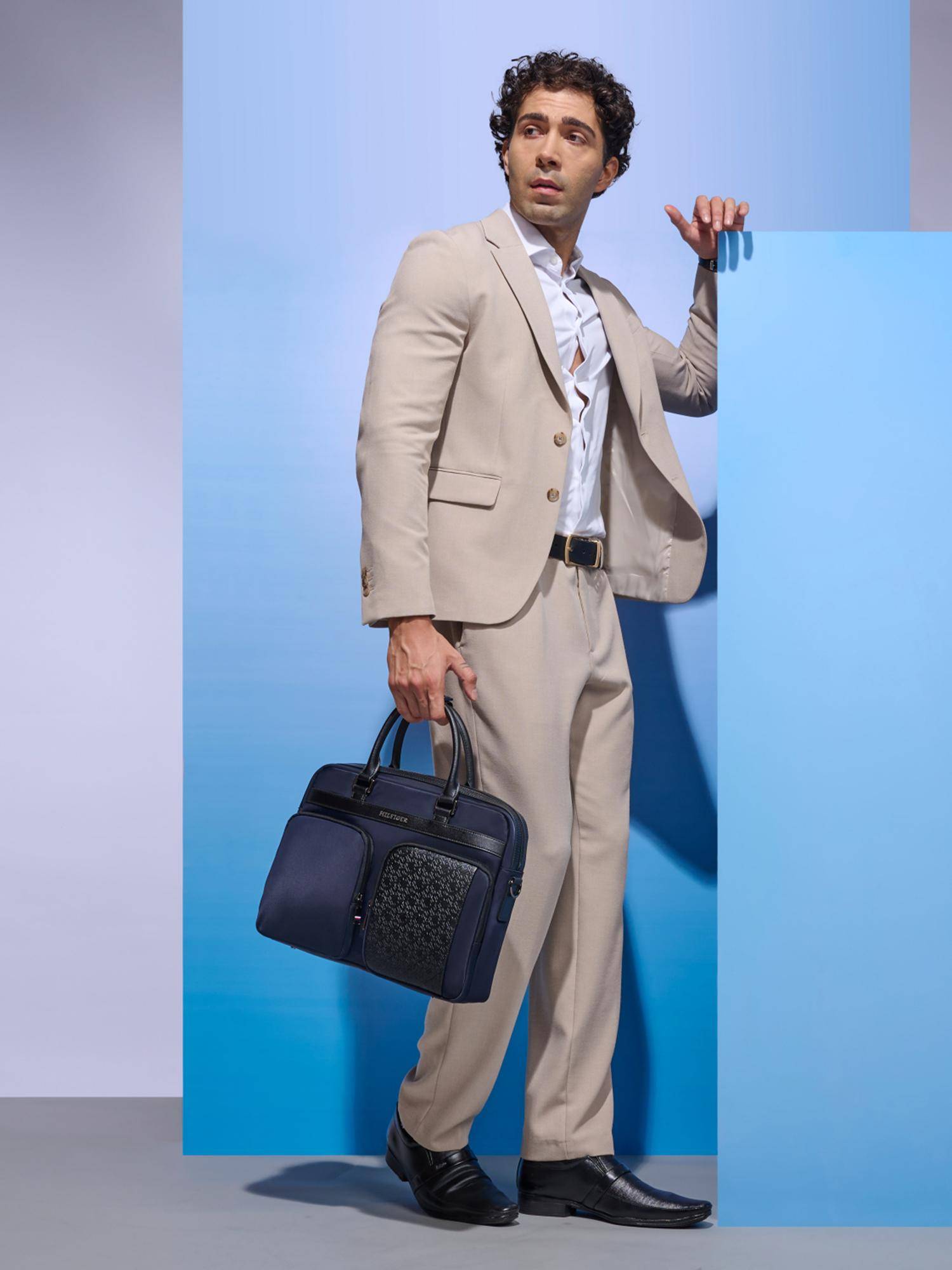 Tommy Hilfiger Unisex Lexham Messenger Bag With Detachable Strap - Navy Blue
