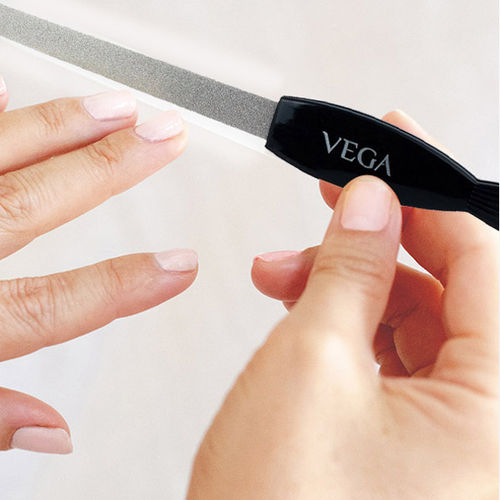 VEGA Nail File With Cuticle Trimmer (NFT-06): Buy VEGA Nail File With Cuticle  Trimmer (NFT-06) Online at Best Price in India | Nykaa
