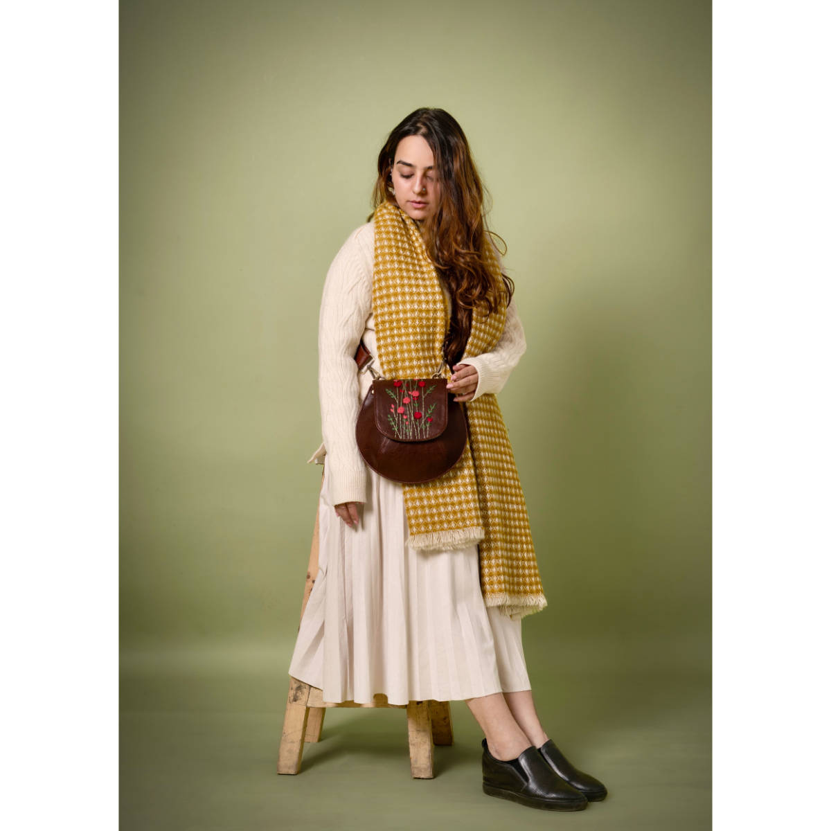 Miri Brown Red Rosebud Bianca Sling Bag