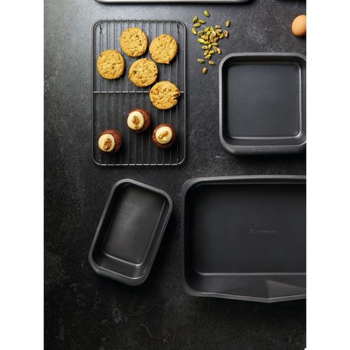 MasterClass Smart Space Seven-Piece Stacking Baking & Roasting Set
