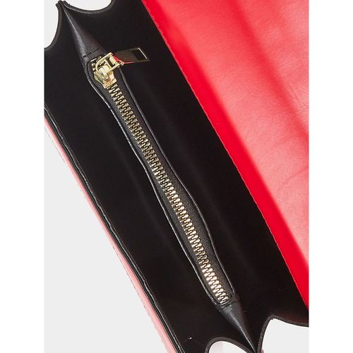 Buy Styli Textured Buckle Flap Shoulder Bag with Chain Strap Online