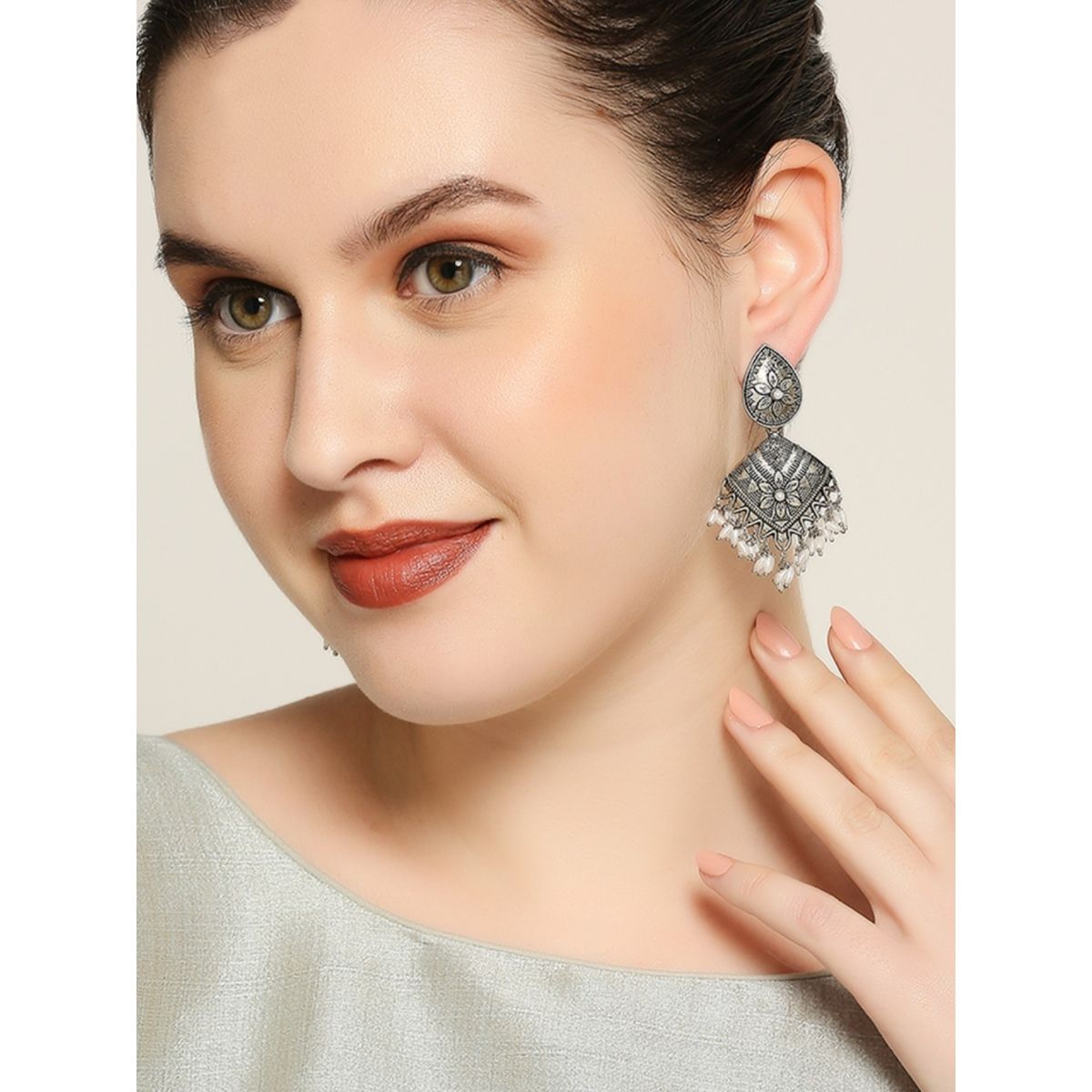White - Saanjh Bela Flower Oxidised Drop Earrings