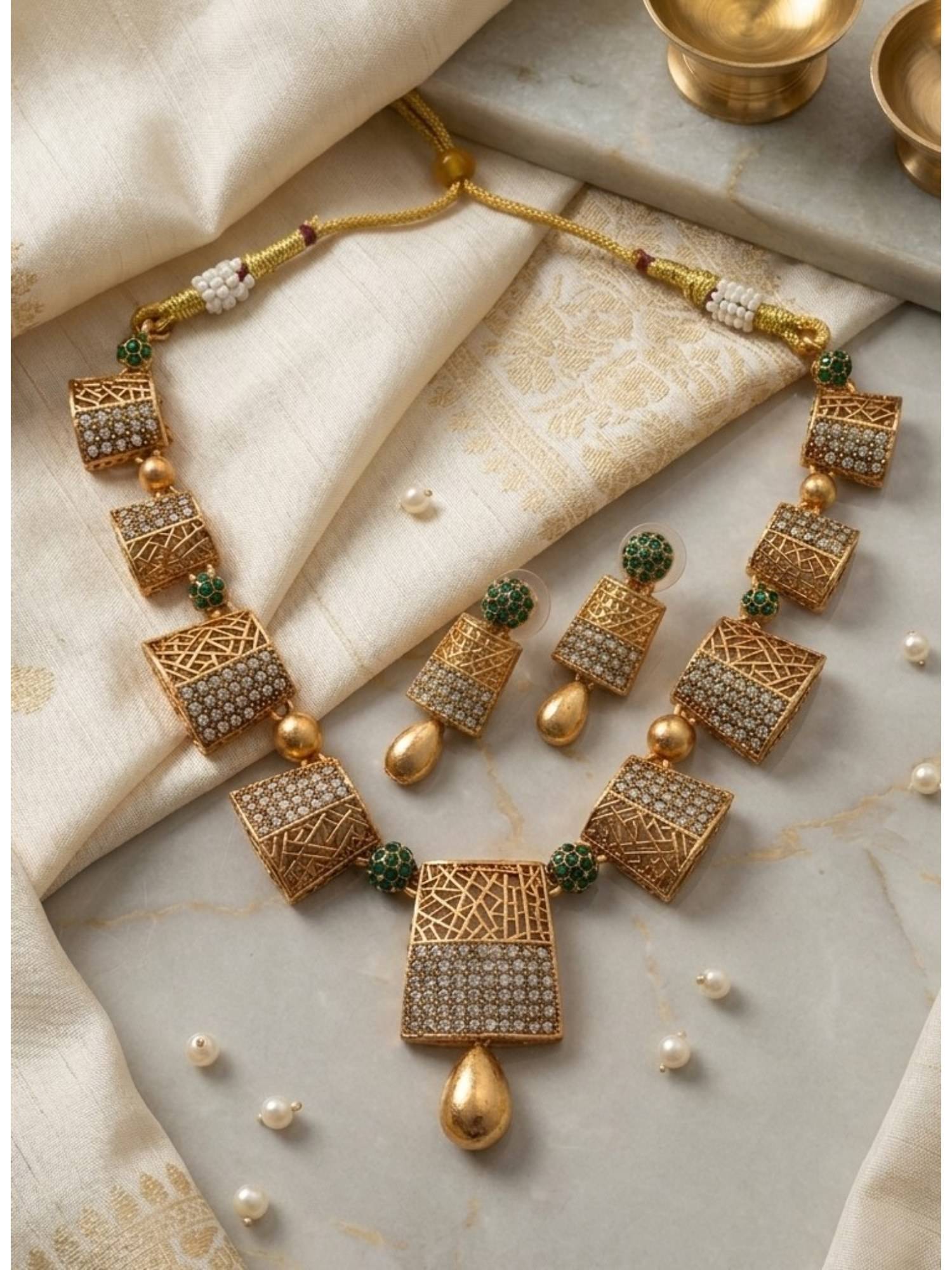 STILEADDA Green Stones Traditional Jewellery Set