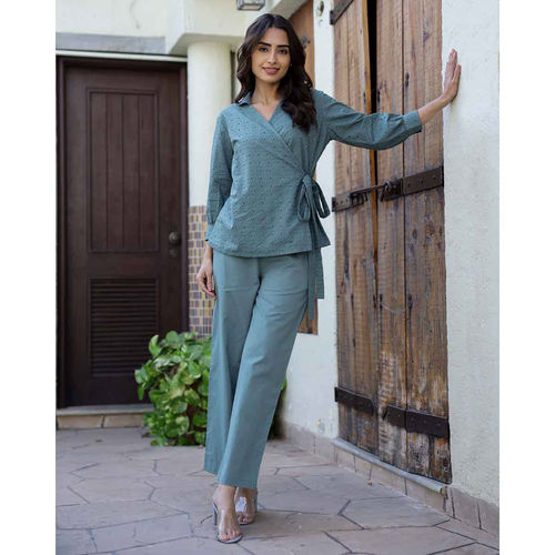 Buy SAY Women Green Cotton Self Design Three Fourth Sleeves Night