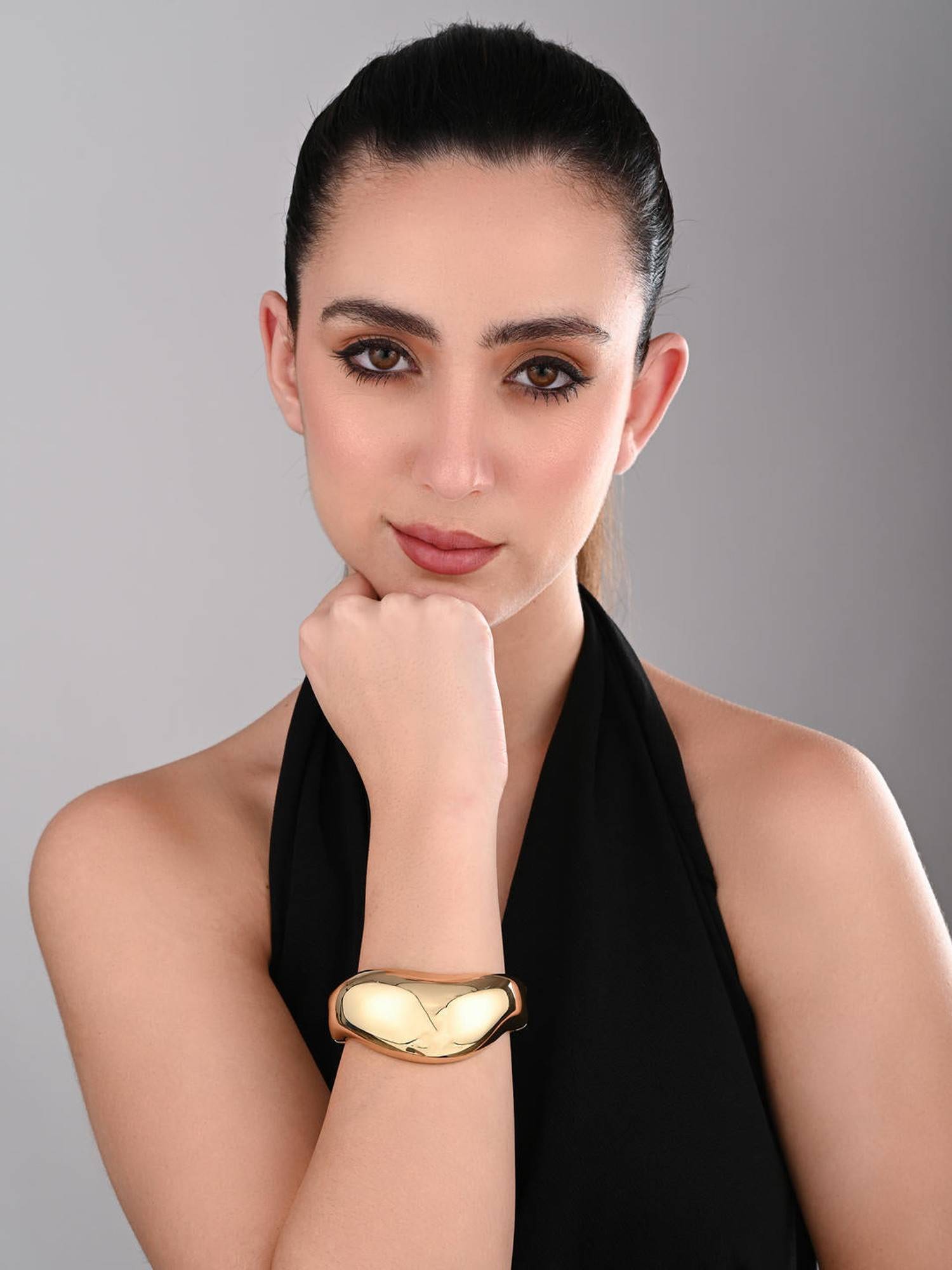 REENISAA Aura Statement Gold Cuff