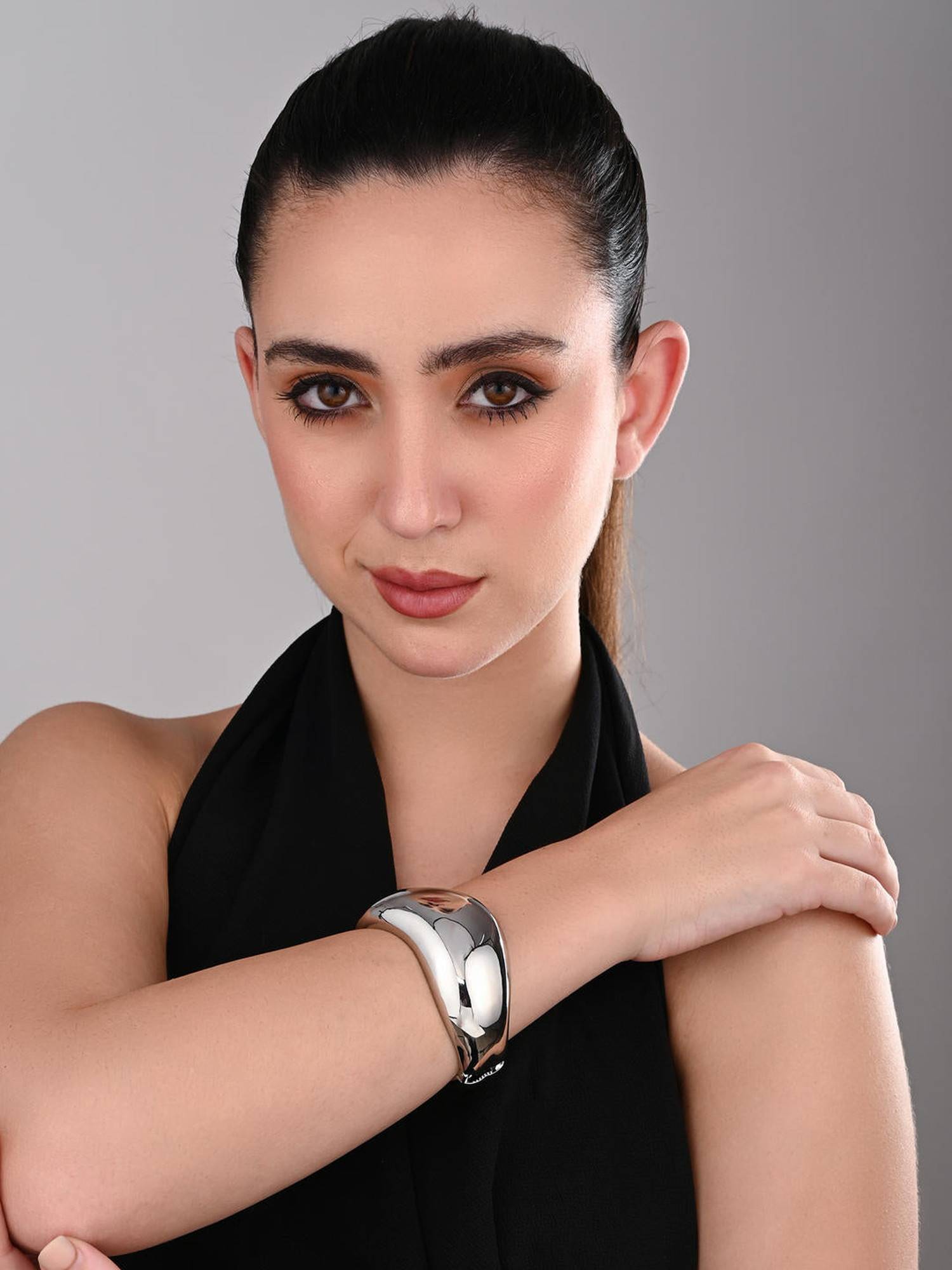 REENISAA Silver Aura Statement Cuff