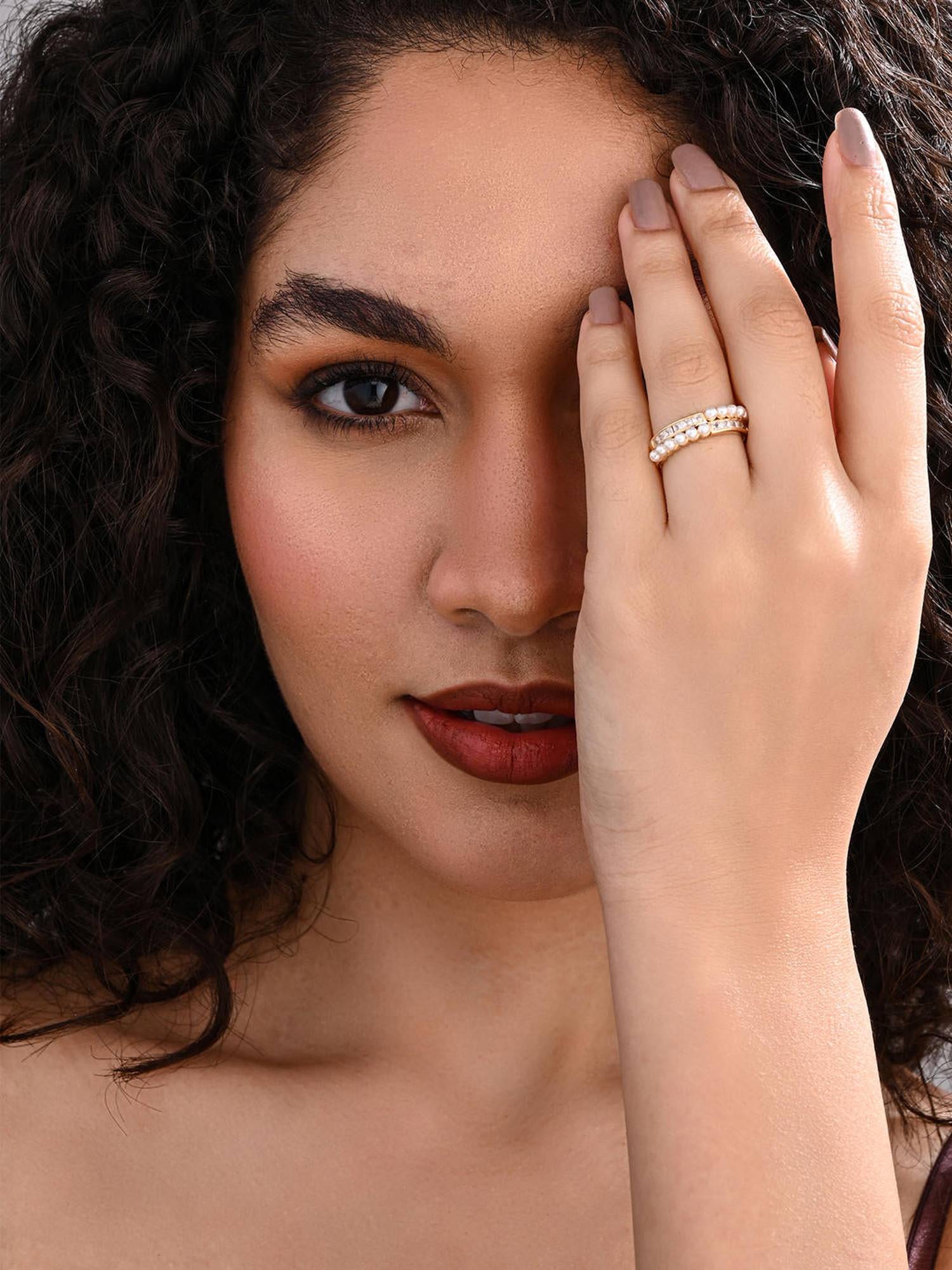 REENISAA Pearl Crest Adjustable White Ring