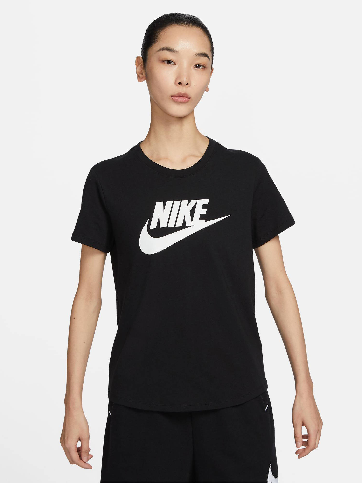Nike Black Women's Sportswear Essentials Short Sleeve T-Shirt (XS)