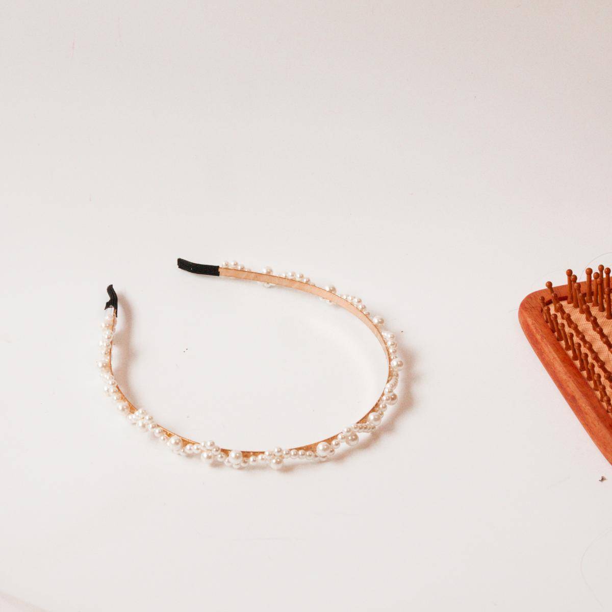 Aphrodyte Me Snow Pearl Embellished Hair Band