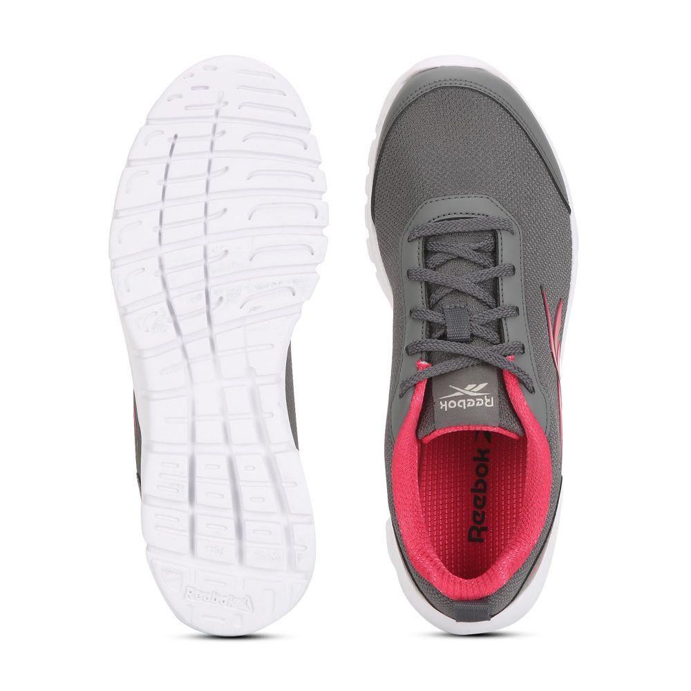 reebok revolution tr vector