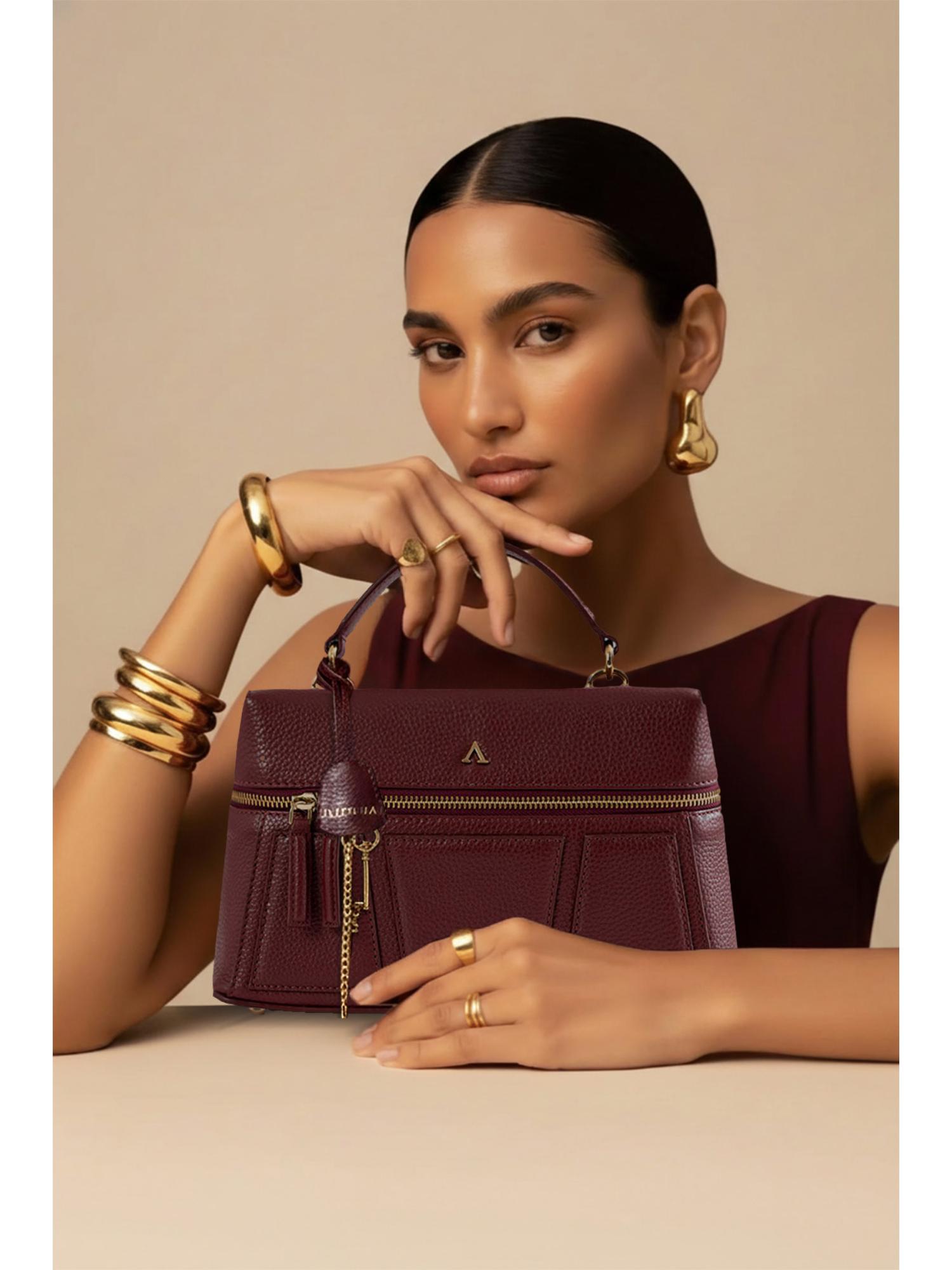 Buy Akinna Melissa Vanity Red Handbag with Detachable Strap Online