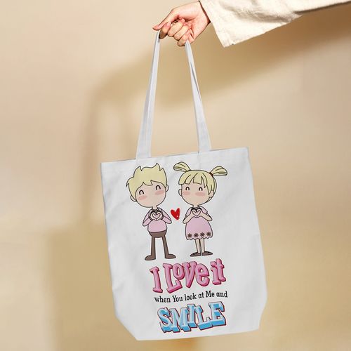 the perfect tote for hot girls w lots to carry !! ⸜(｡˃ ᵕ