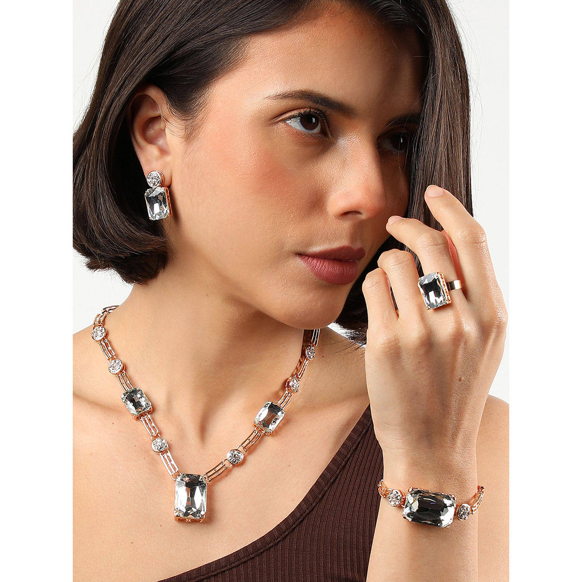 SOHI Gold Plated Designer Jewellery Set