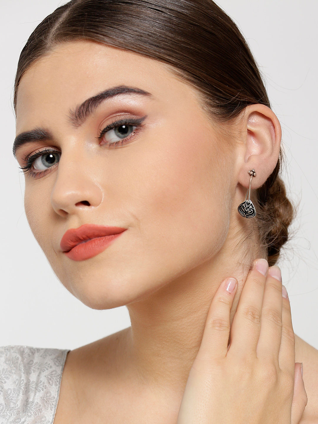 Priyaasi SilverPlated Oxidised Bugadi Ear Cuffs Buy Priyaasi Silver