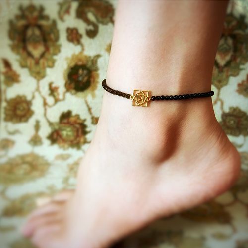 Buy Amaltaas Root Chakra Black Onyx Anklet Online