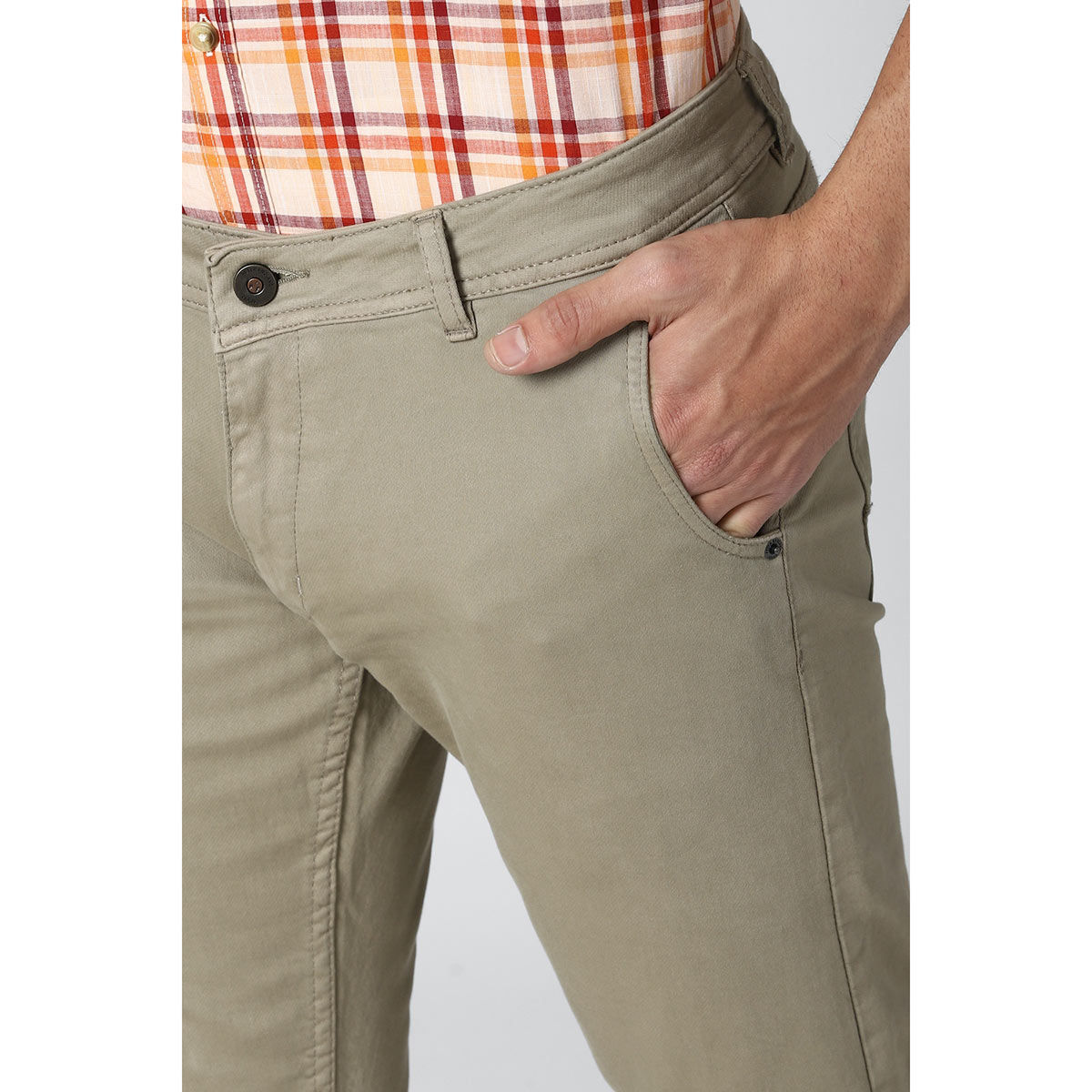 Buy Men Grey Mid Wash Slim Tapered Jeans Online - 717923 | Peter England