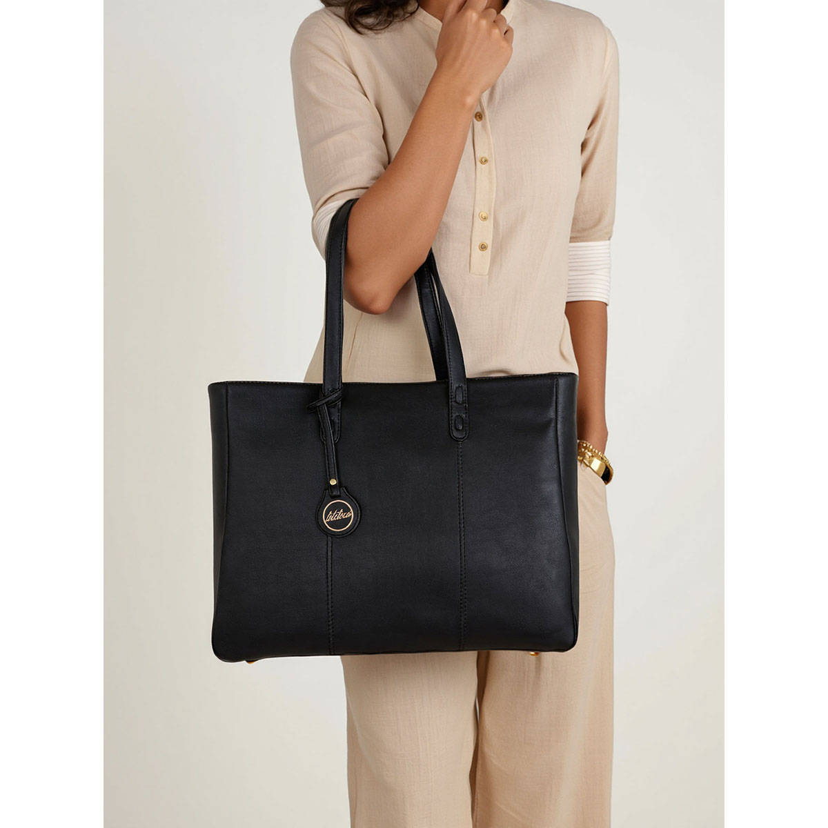 Toteteca Women Classic Black Solid Tote Bag