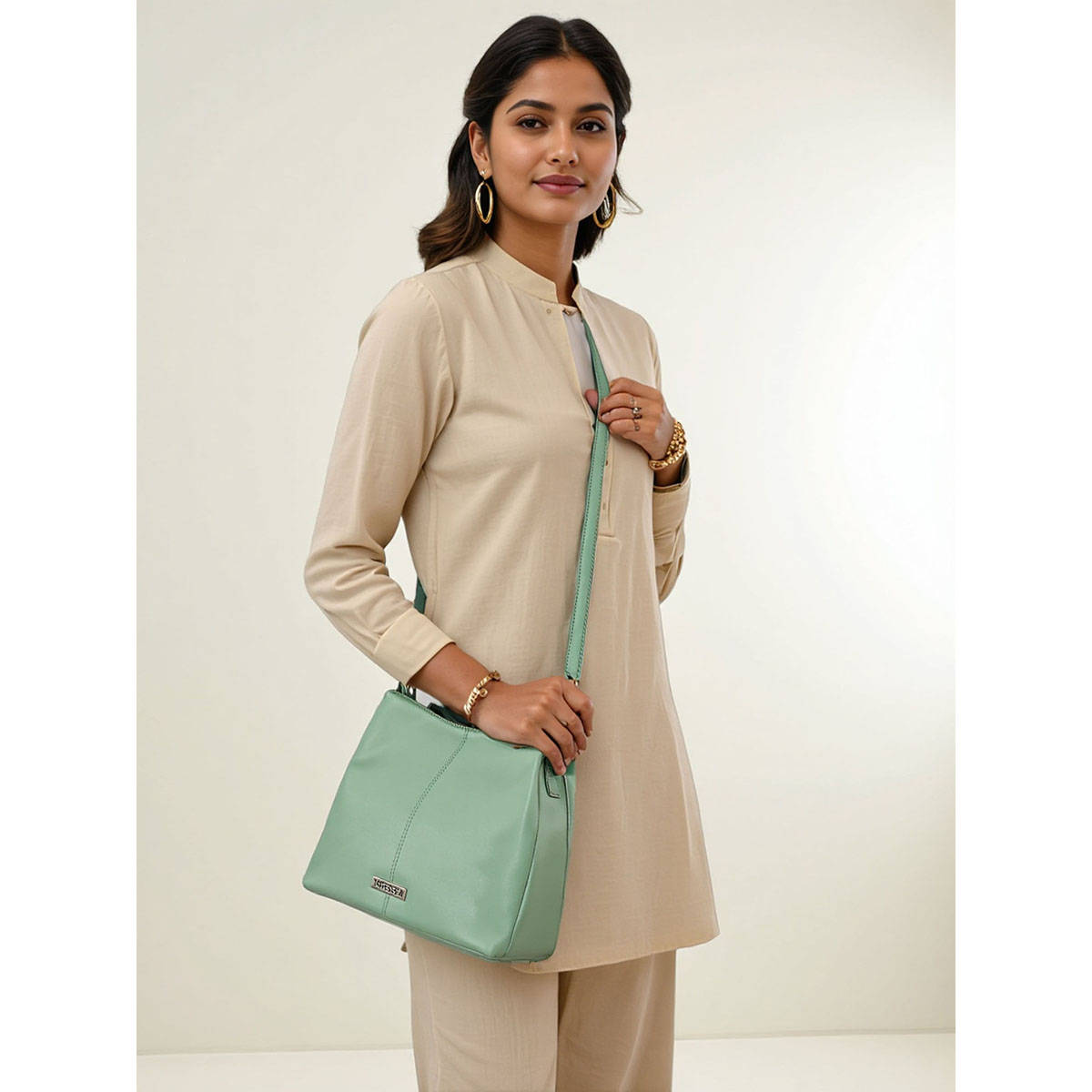 Toteteca Women Contemporary Green Solid Sling Bag