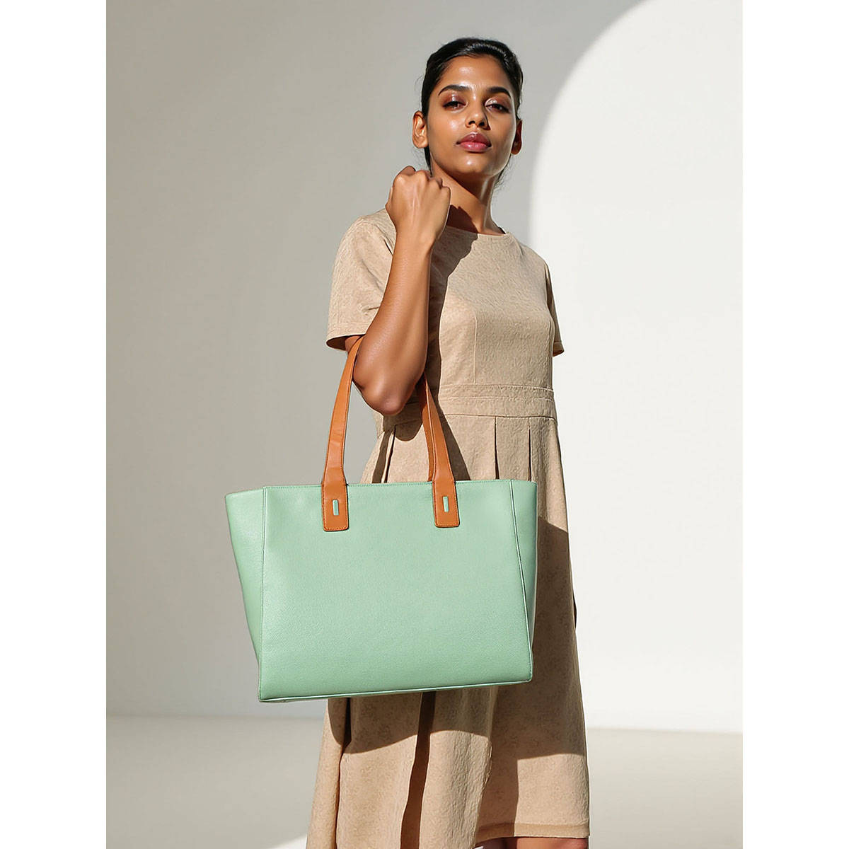 Toteteca Women Sea Green Solid Tote Bag