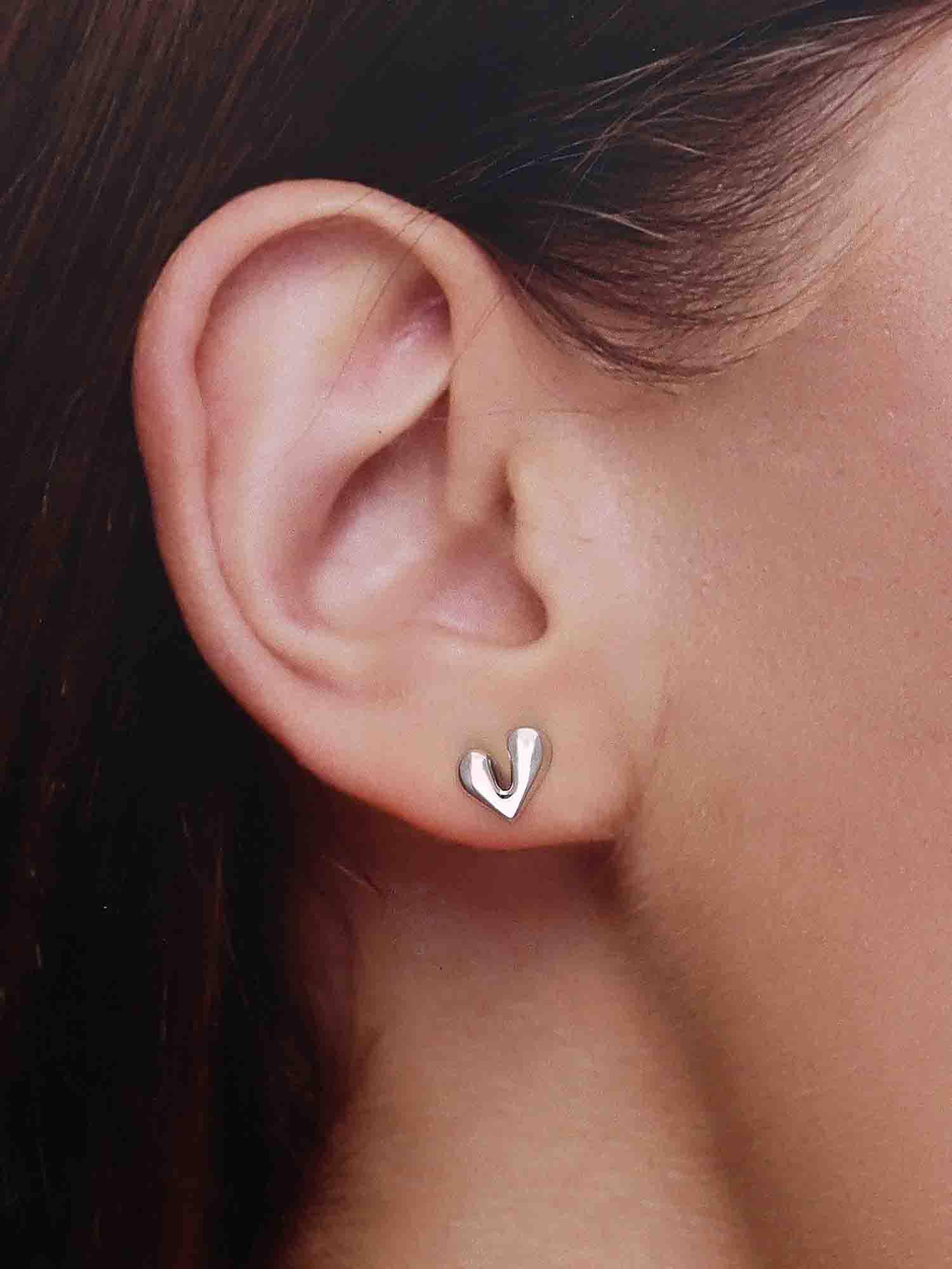 Kai Jewel 925 Sterling Silver Elegant Heart Shaped Stud Earrings