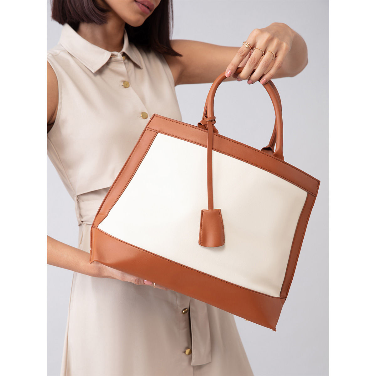 Nykaa fashion handbags sale