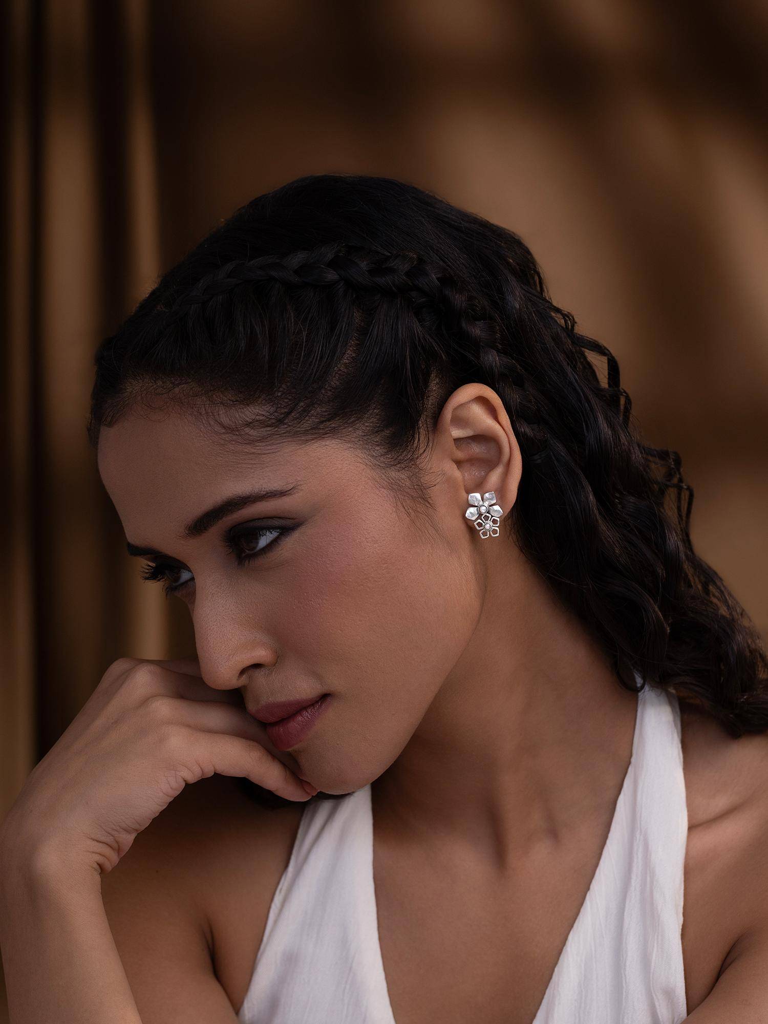Shaya by CaratLane Valentina T Earrings In 925 Oxidised Silver