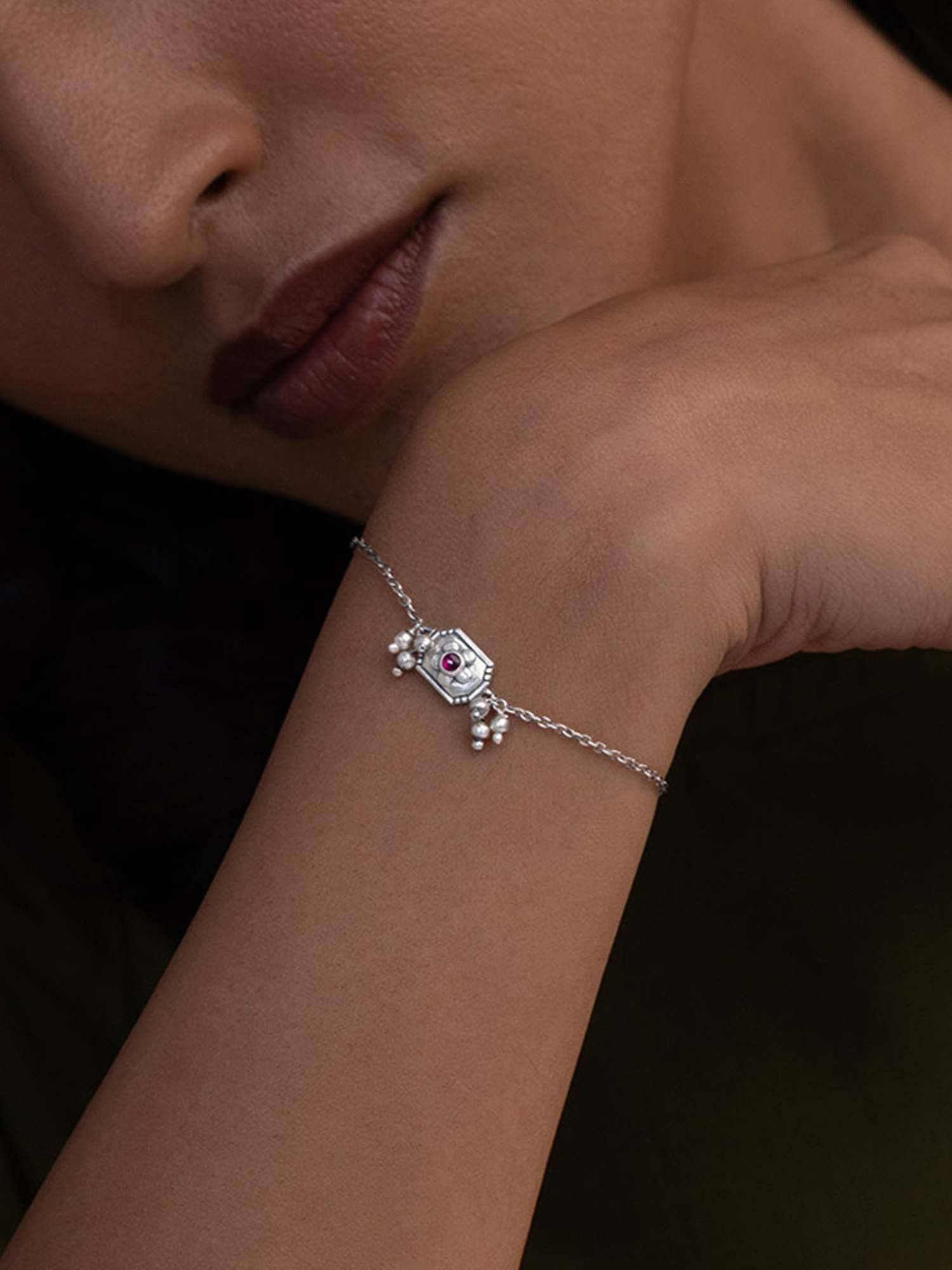 Shaya by CaratLane The Sage Giant Elephant Bracelet Crafted In 925 Silver