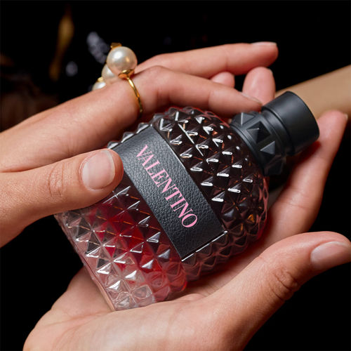 Buy Valentino Born In Roma Uomo Eau De Parfum Intense For Him Online